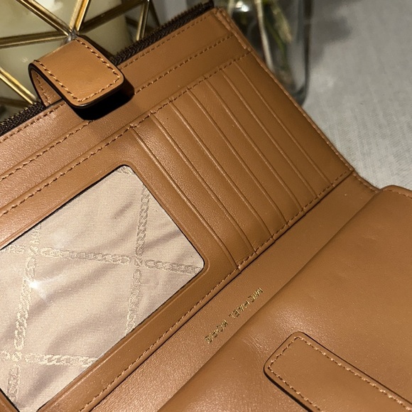 Michael kors wallet - Picture 8 of 8